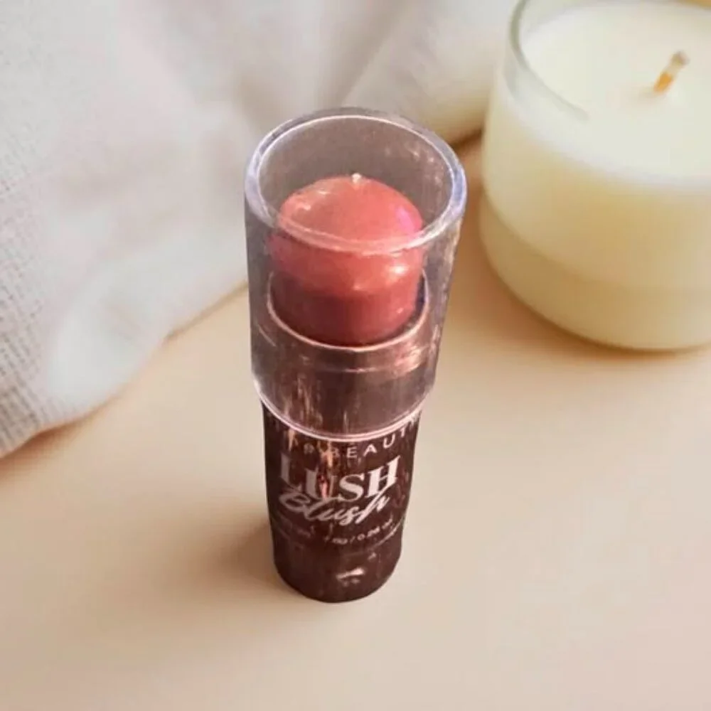 CREAM BLUSH IN PRAIRIE